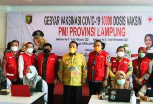Tinjau Gebyar Vaksin PMI Lampung, Gubernur Arinal Pastikan Vaksinasi Lancar