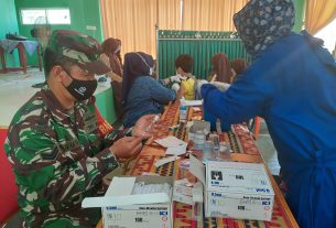 Vaksinasi Covid 19. Sebanyak 250 dosis Vaksin diberikan untuk pelajar SMA Negeri 7 Bandar Lampung
