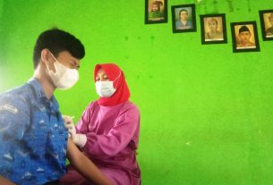 Vaksinasi OJK-APINDO Labuhan Maringgai & Negara Batin Lebihi Kuota, Salut!