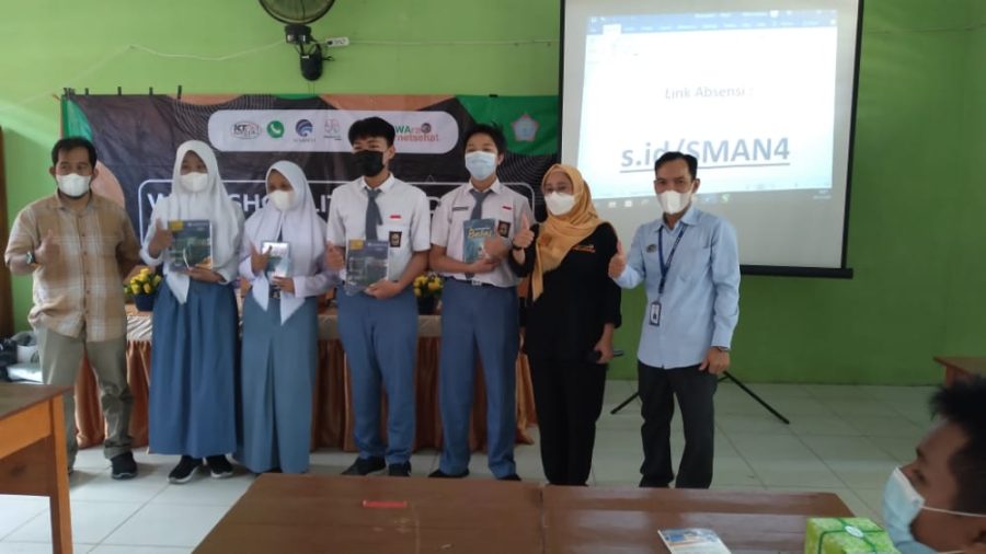 Dosen IIB Darmajaya ini Isi Workshop Literasi Digital Jawara Goes to School di SMAN 4 Bandarlampung