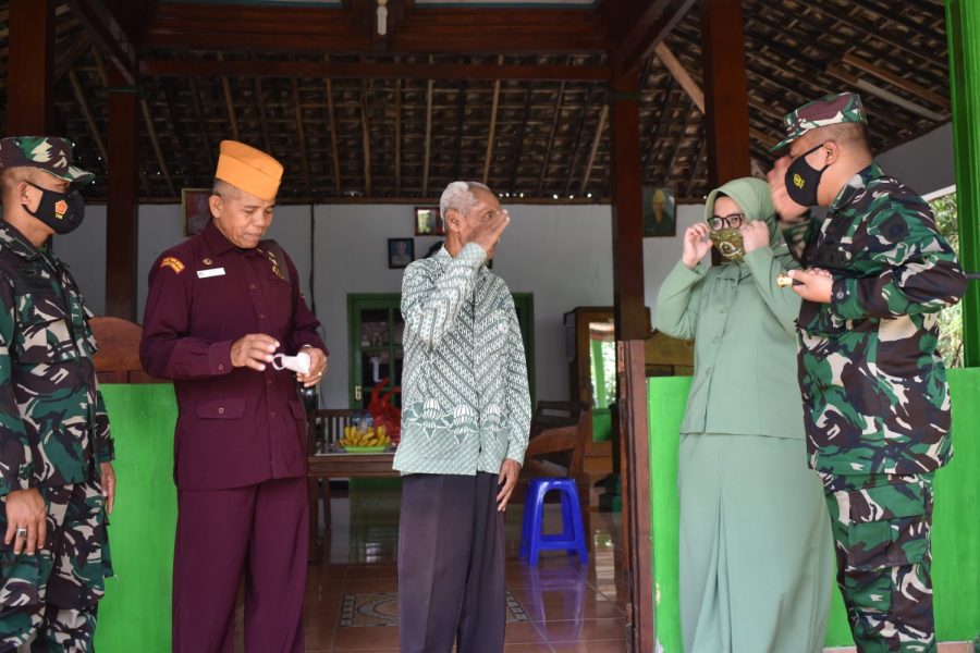 Hormati Jasa Pahlawan, Dandim Sragen Anjangsana Ke Rumah Veteran dan Pejuang Kemerdekaan