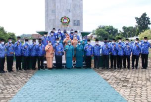 Hut Korpri ke-50, Pemkab Lampura Ziarah Ke Makam Pahlawan