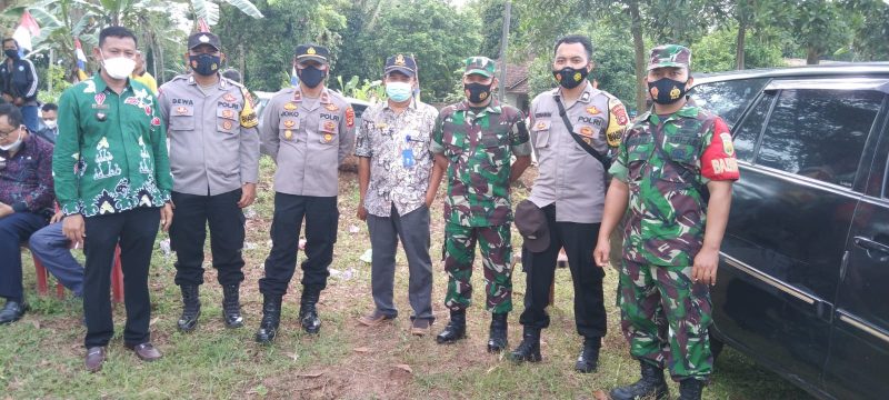 Danramil 14/JBG Beserta Babinsa Monitoring Kunker Gubernur Lampung