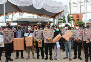 Kapolres Tubaba Tinjau Lokasi Gerai Vaksin lantas dan Berikan Doorprize