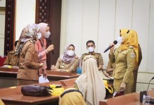 Ketua Dekranasda Provinsi Lampung Buka Pembekalan Kewirausahaan Bagi ASN Yang Memasuki Masa Purna Bakti