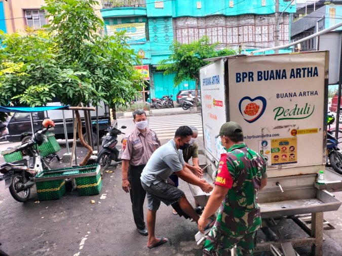 Pasar Harjodaksino Jadi Sasaran PPKM Babinsa Danukusuman