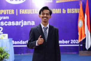 Peraih Beasiswa Bidik Misi ini Wisudawan Terbaik Fakultas di Kampus The Best