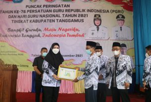 Peringati Hari Guru dan HUT PGRI, Bupati Apresiasi Para Guru di Tanggamus