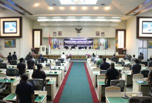 Rapat Paripurna DPRD Gubernur Lampung Ungkap Soal Kota Baru