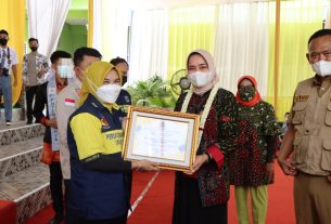 Riana Sari Arinal Lantik Pengurus PDBI 4 Kabupaten/Kota Masa Bakti 2021-2025 di Pringsewu