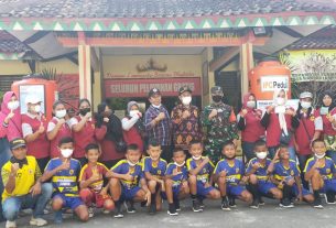 Serda Nora Mirta Optimis Club Bola U-10 Pakarena Panjang Meraih Juara di GEAS Nasional