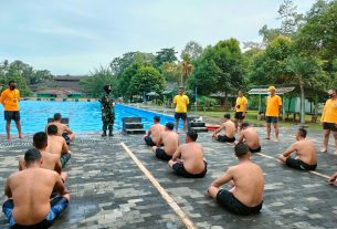 Tingkatkan Ketangkasan Prajurit, Kodim 0410/KBL Laksanakan Renang 50 Meter