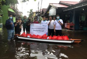 Utamakan Keselamatan Warga, PLN Nyalakan Listrik Bertahap di Lokasi Terdampak Banjir Kalbar