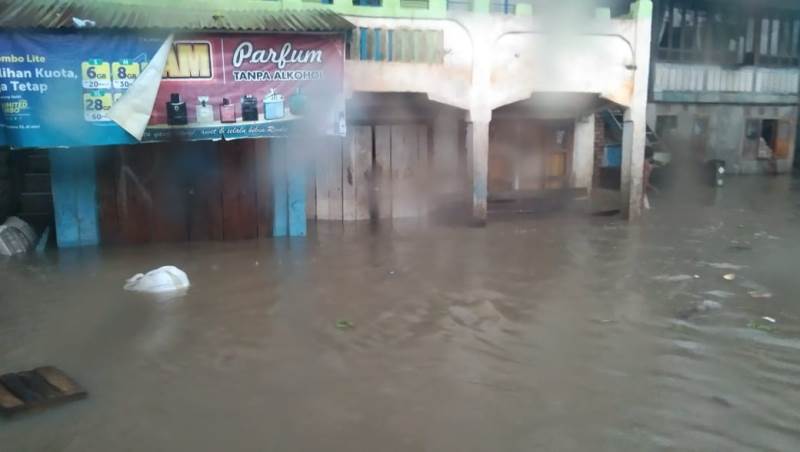 Banjir melanda Desa Rantau Sialang, Puluhan Rumah WargaTerendam Air