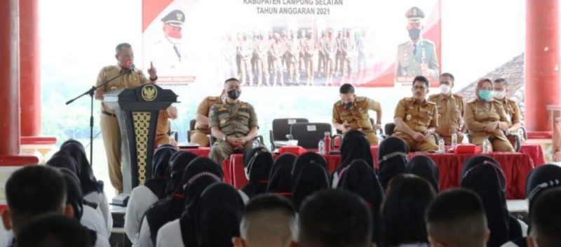 Calon Satpol-PP Lampung Selatan Dengarkan Arahan Bupati