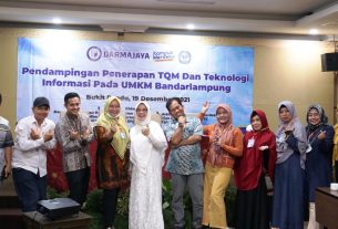 Dosen IIB Darmajaya Salurkan Pengetahuan Kepada Pelaku UMKM