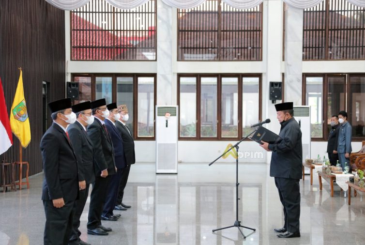 Gubernur Arinal Djunaidi Kukuhkan Pengurus Forum Kewaspadaan Dini Masyarakat Provinsi Lampung Periode 2021-2024