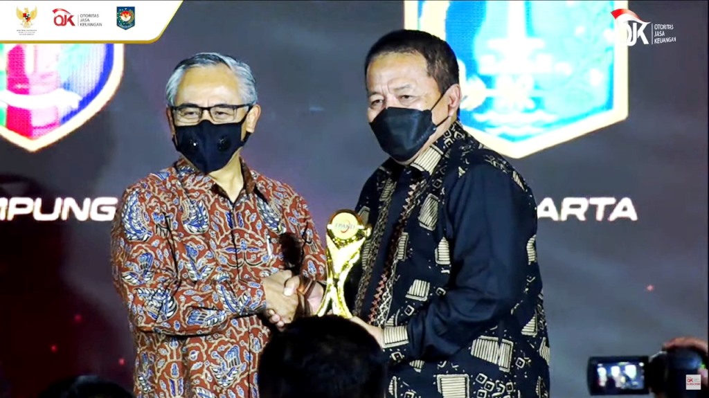 Gubernur Lampung Terima TPKAD Award Kategori Penyedia Akses Keuangan Sektor Pertanian