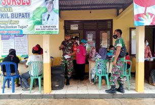 Hari Libur, TNI-Polri bersama Nakes Tetap Gelar Serbuan Vaksinasi