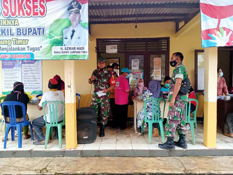 Hari Libur, TNI-Polri bersama Nakes Tetap Gelar Serbuan Vaksinasi