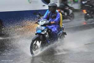 Ini Tips Aman Naik Motor Setelah Hujan Deras