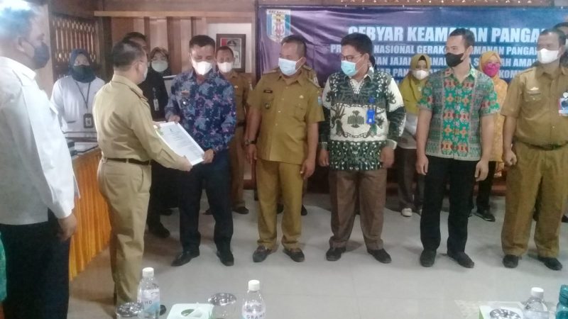 Kampung Rambang Jaya Terima Penghargaan Gerakan Keamanan Pangan Desa