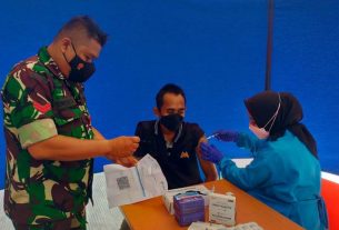 Koramil 410-06/Kedaton Gelar Serbuan Vaksinasi Covid – 19 di Wilayah Labuhan Ratu
