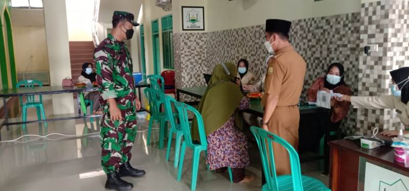 Koramil Kedaton Menggelar Serbuan Vaksinasi Covid 19 Untuk Warga Labuhan Ratu