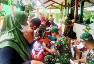 Kodim Bojonegoro Gelar Vaksinasi bagi Siswa SD Bandungrejo Ngasem