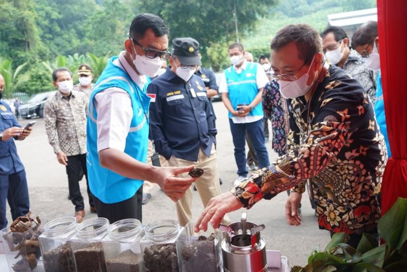 Kunjungi PLTA Saguling, Menteri ESDM Pastikan Keandalan Pasokan Listrik Natal dan Tahun Baru