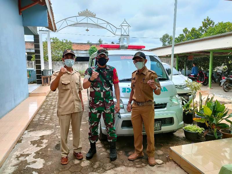 Memaksimalkan Target Vaksinasi Babinsa Bersama Kades Keliling Woro-woro