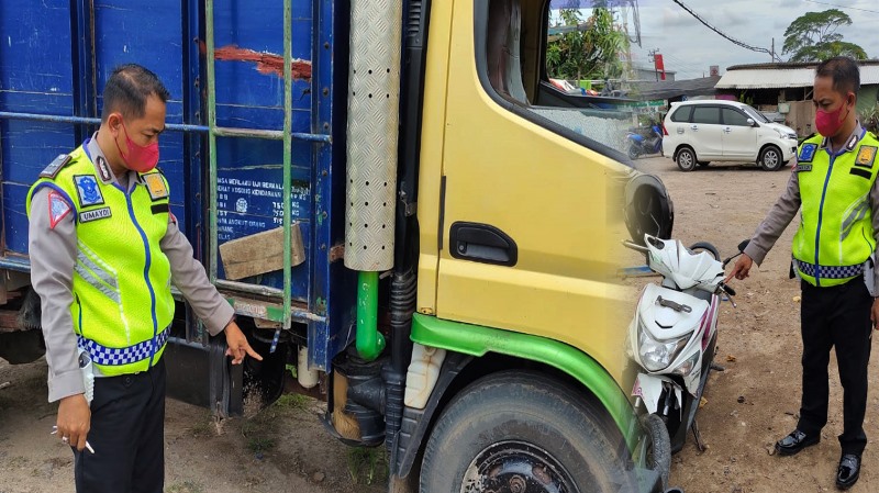 Olah TKP Kecelakaan Lalu Lintas, AKP Suhardo: Pengendara Motor Beat Luka Ringan