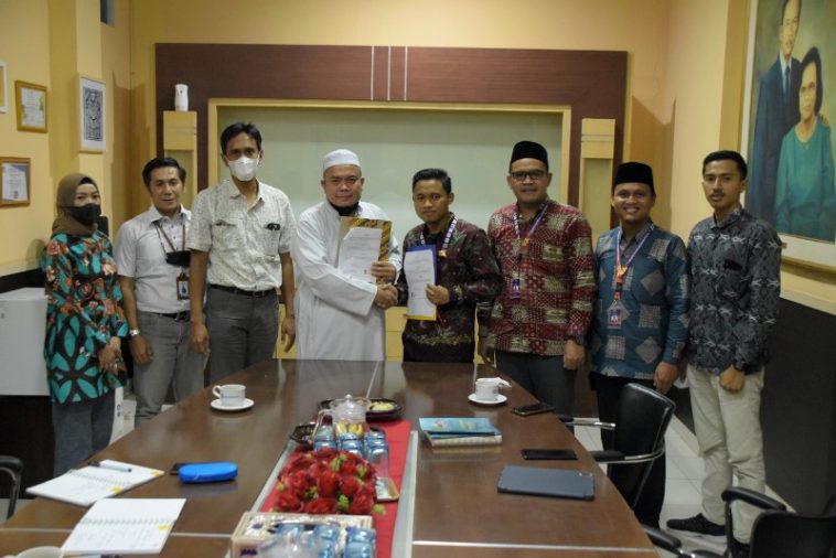 Ponpes As-Sahil Lampung Timur Jalin Kerja Sama dengan IIB Darmajaya, Rektor Sambut Baik