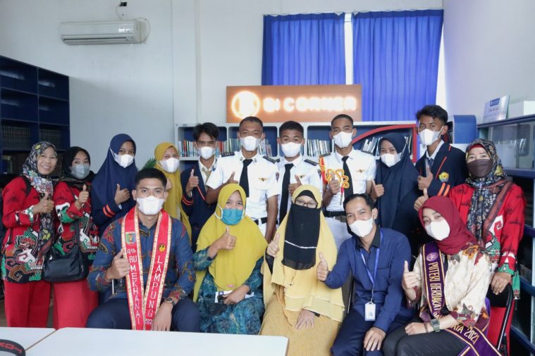 Ratusan Pelajar SMK Islam Nurul Iman Kunjungan Industri ke IIB Darmajaya