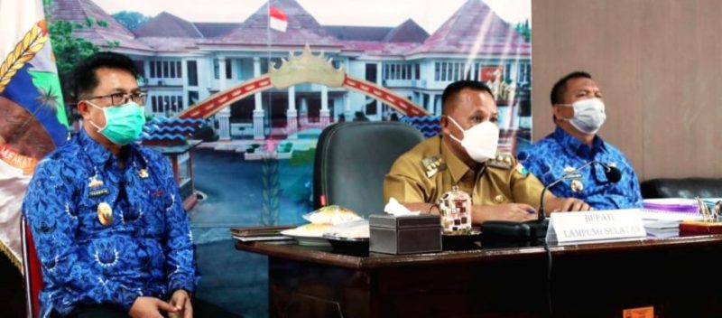 Secara Virtual Bupati Lamsel Hadiri Penyerahan DIPA dan TKDD 2022