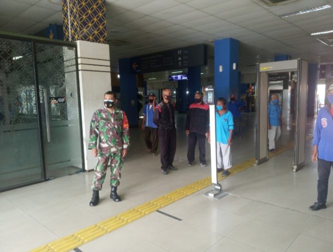 Terminal Tirtonadi Solo Kembali Menjadi Incaran Penerapan PPKM Level 2 Oleh Babinsa Kelurahan Gilingan