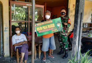 Anggota Koramil Wuryantoro Selalu Ingatkan Pentingnya Protokol Kesehatan Kepada Warga