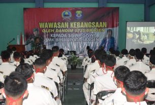 Isi wawasan kebangsaan di SMK Binawiyata, Dandim Sragen ajak siswa belajar sejarah