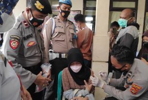 Jajaran Polres Lampung Utara kembali menggelar vaksinasi serentak