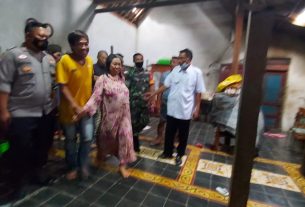 Kepedulian Babinsa Koramil 05/Kedawung Membantu Evakuasi ODGJ Di Desa Binaan