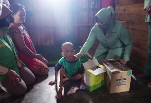 Peduli Anak Gizi Buruk Persit Kartika Chandra Kirana Cabang XLIX Kodim 0426/TB Lakukan Bhakti Sosial