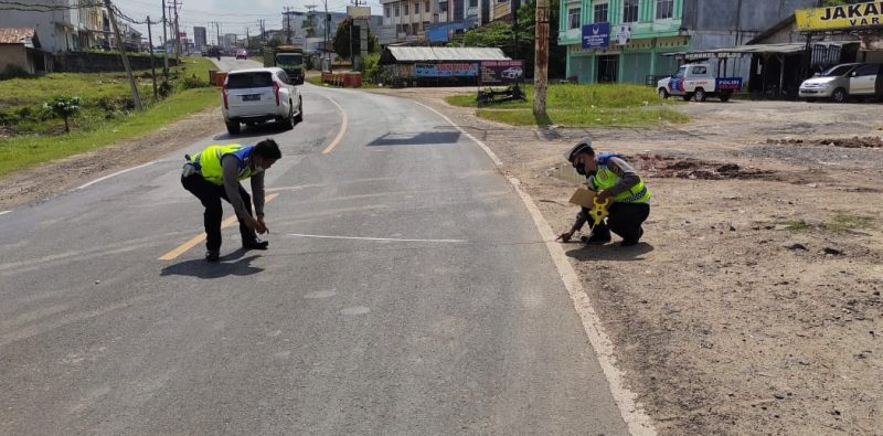 Satlantas Polres Tulang Bawang Olah TKP Kecelakaan, Satu Orang Alami Luka Berat