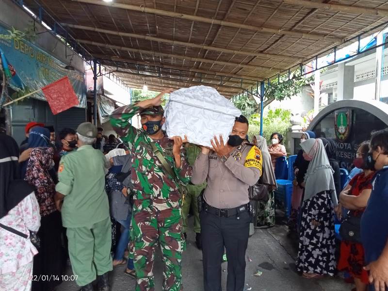 Wujud Nyata Empati, Serma Yudhi Laksanakan Takziah di Wilayah Binaan