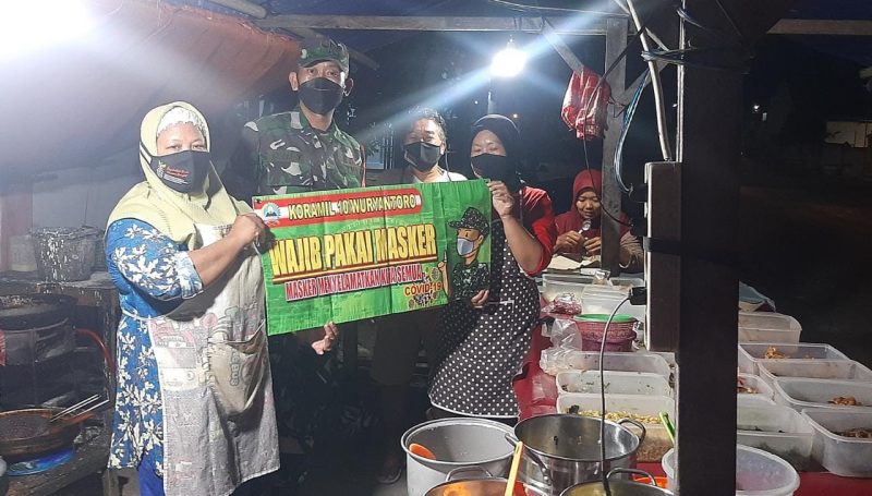 Aksi Nyata Babinsa Dalam Upaya Meningkatkan Kesadaran Warga Menerapkan Protkes