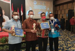 Gubernur Lampung Terima Penghargaan Inisiator Olahraga 2022
