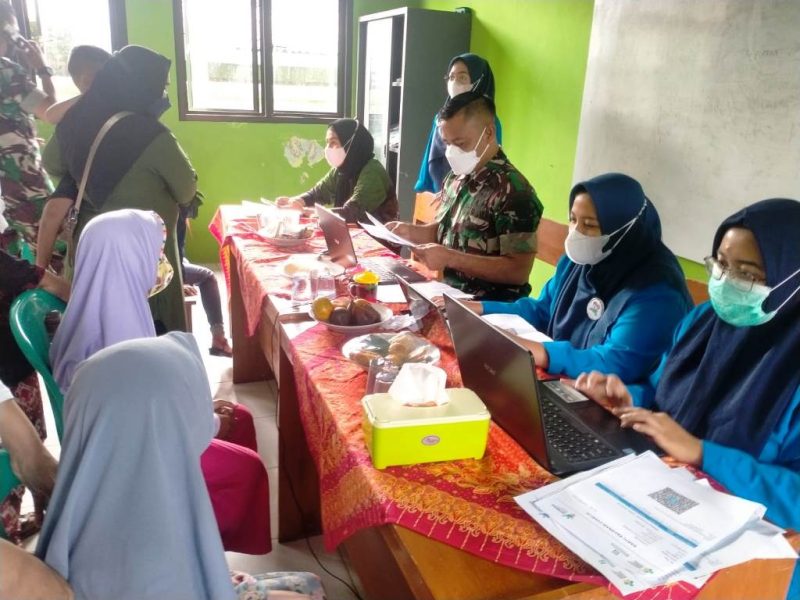 Koramil 410-04/Tanjung Karang Timur Laksanakan Vaksinasi Mandiri
