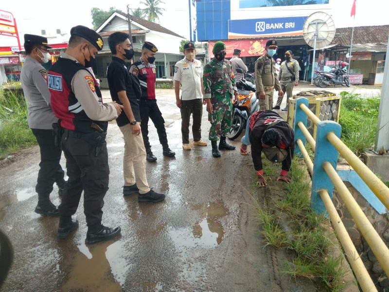 Dandim ; Lakukan operasi secara persuasif, mendidik dan mengajak masyarakat mempedomani protokol kesehatan