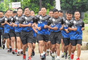 Dandim 0429/Lamtim Pimpin Anggota Olahraga Pagi