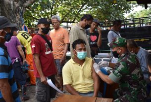 Pedagang pasar Hewan nglangon sragen antusias ikuti vaksin Kodim Sragen