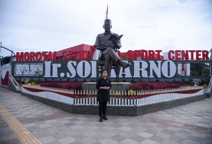 Puan Resmikan Monumen Soekarno di Maluku